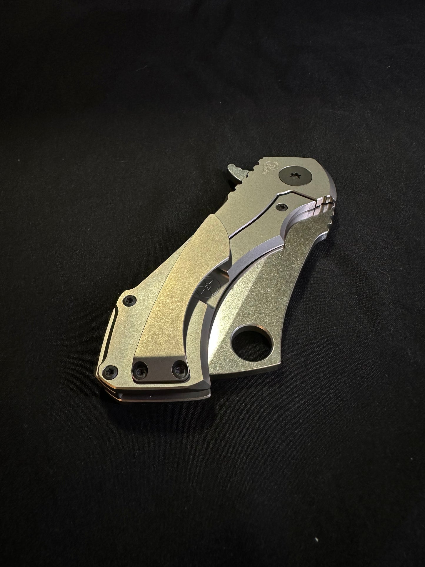 Hang hole stone polished blade DLC hardware FC