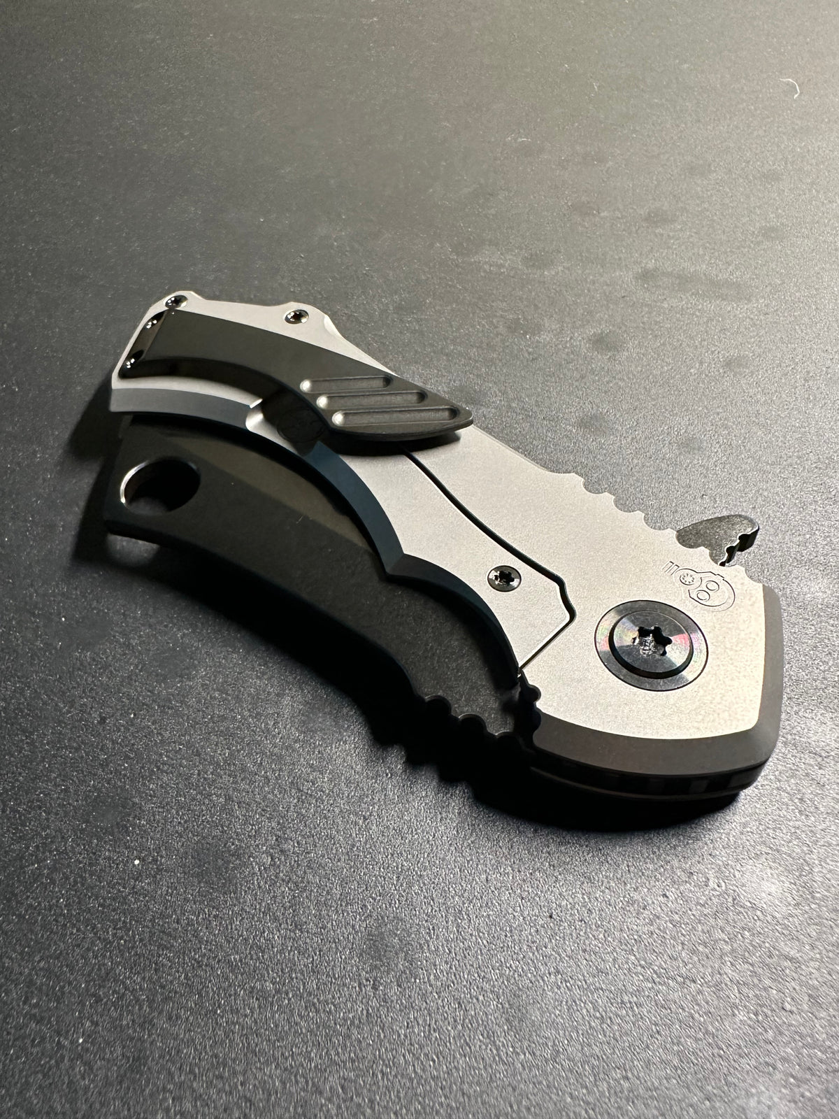 Limited V-2 FC Hang hole DLC / Zir blast two tone