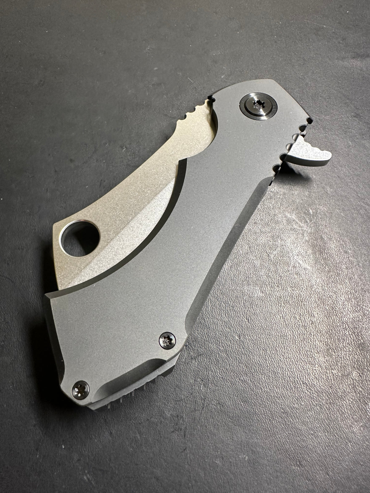 Two tone DLC/stone polished V2 FC