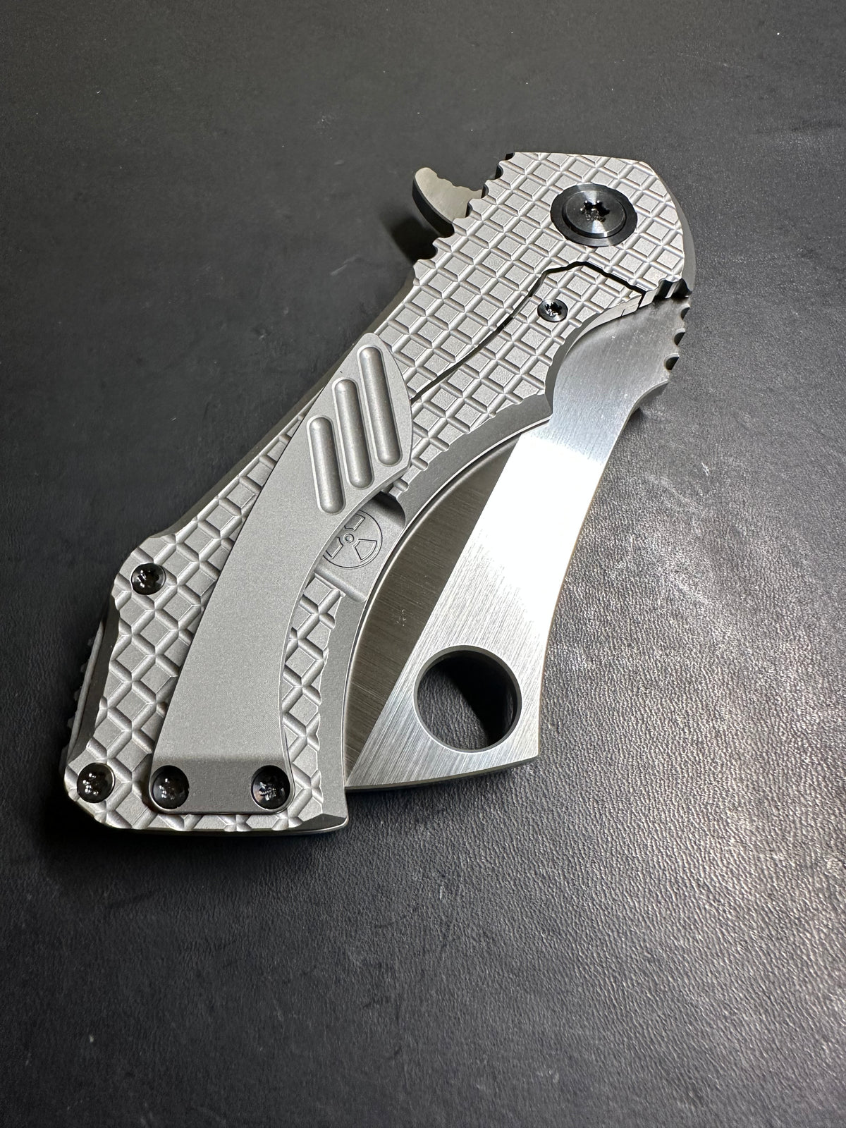 Frag pattern satin V2 FC with DLC accents