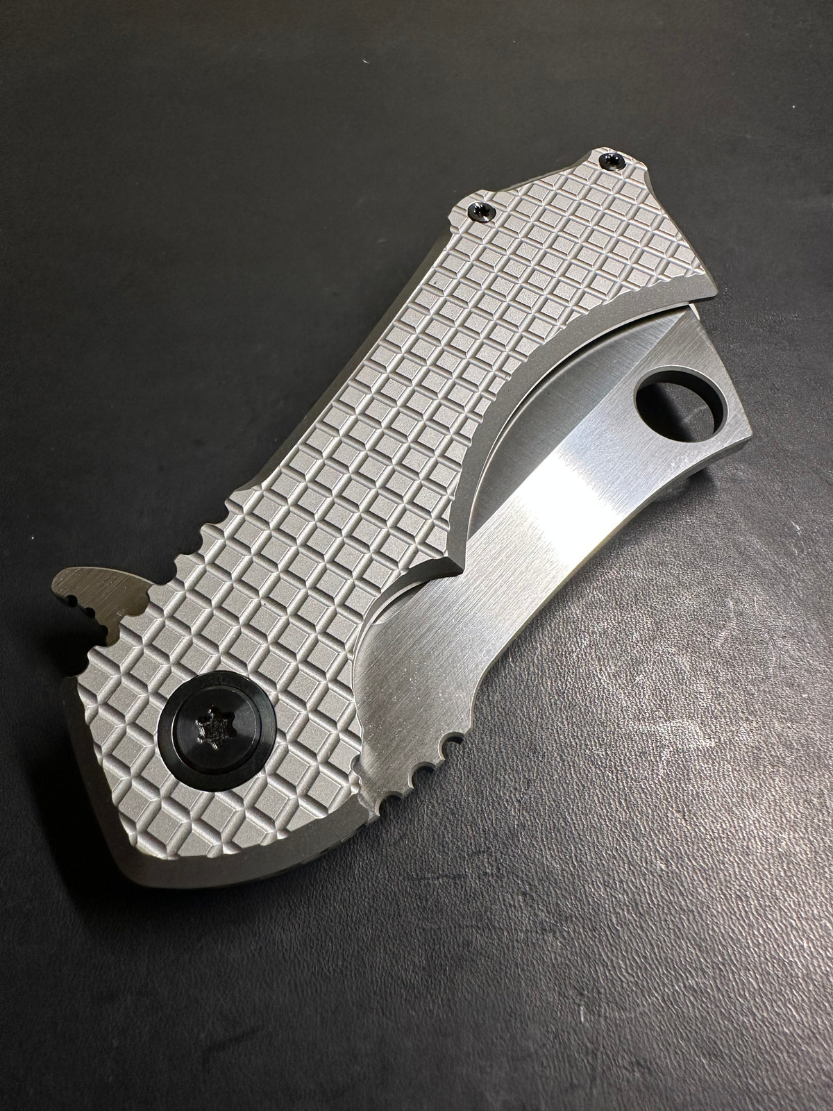 Frag pattern satin V2 FC with DLC accents