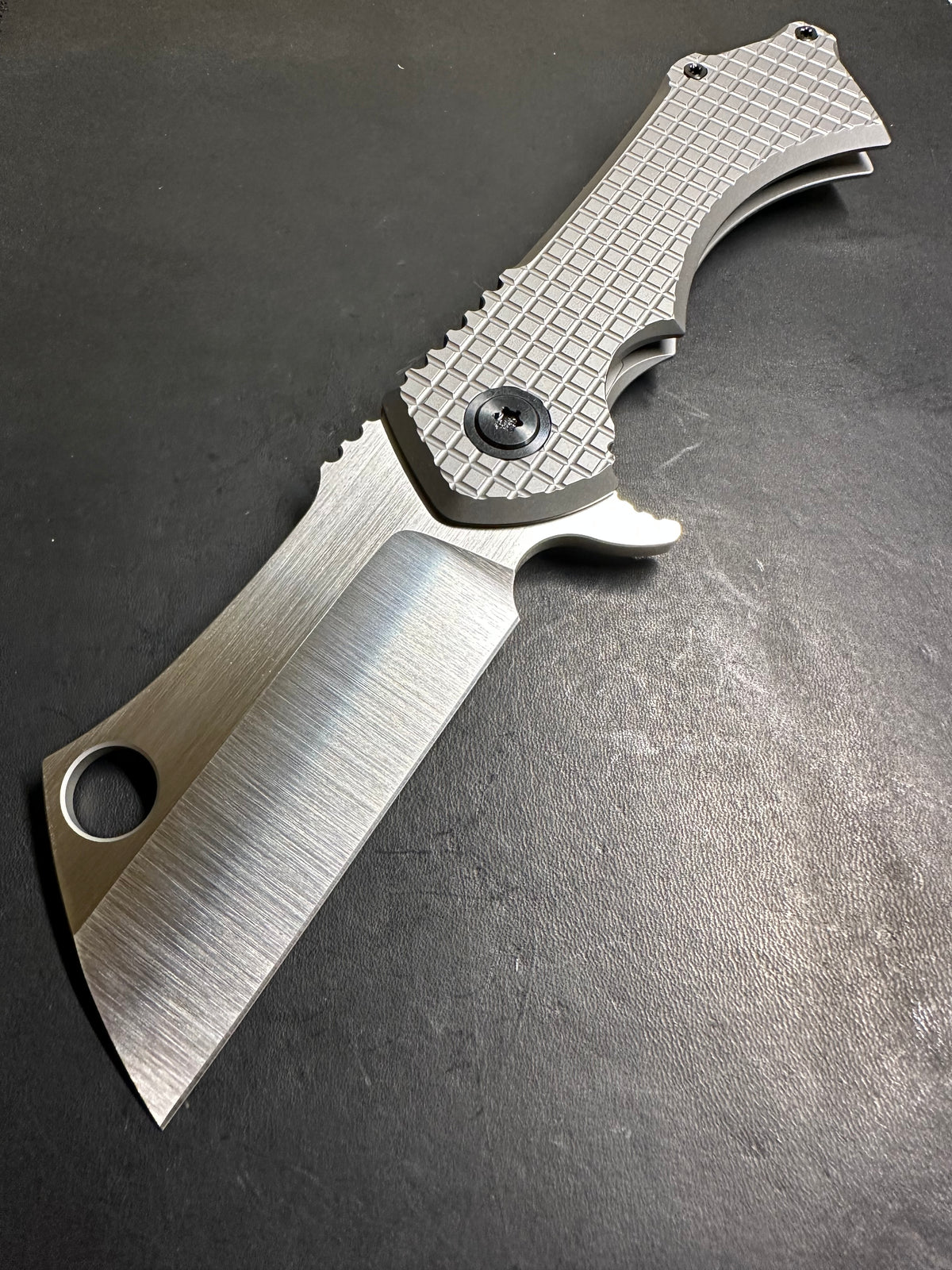 Frag pattern satin V2 FC with DLC accents