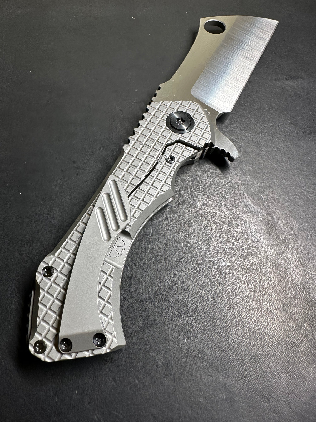Frag pattern satin V2 FC with DLC accents