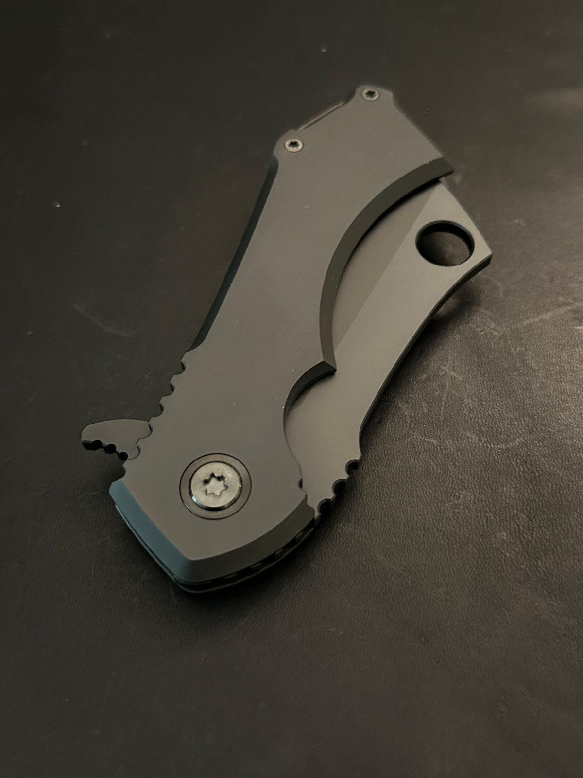OG Blackout V2 FC hang hole